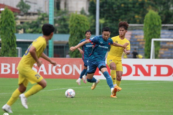 U23 Việt Nam thắng trận trước giải Đông Nam Á - Anh 2