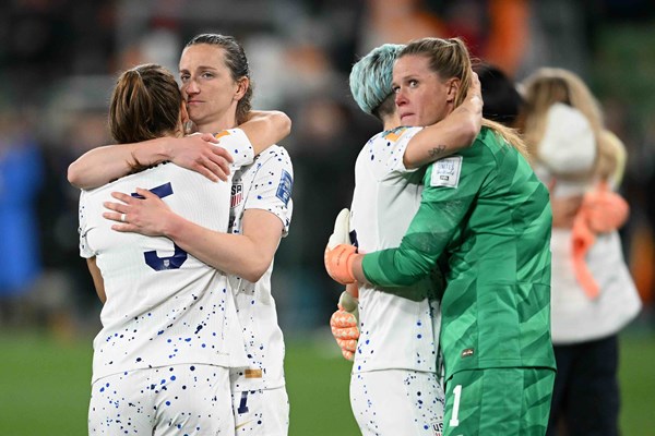 Đương kim vô địch Mỹ bị loại ở vòng 1/8 World Cup nữ 2023 - Anh 2