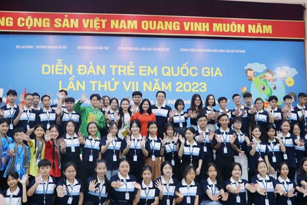 Thúc đẩy quyền tham gia của trẻ em - Anh 1