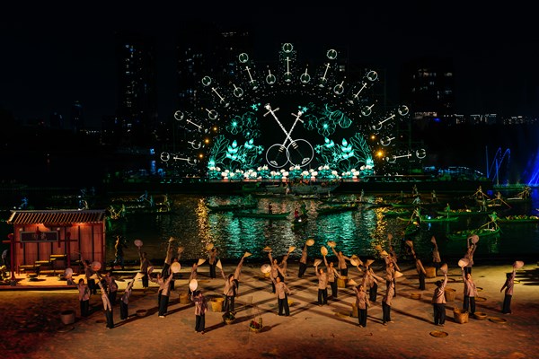 Tổng đạo diễn Lê Hải Yến kể chuyện hậu trường show diễn “Dòng sông kể chuyện” - Anh 4