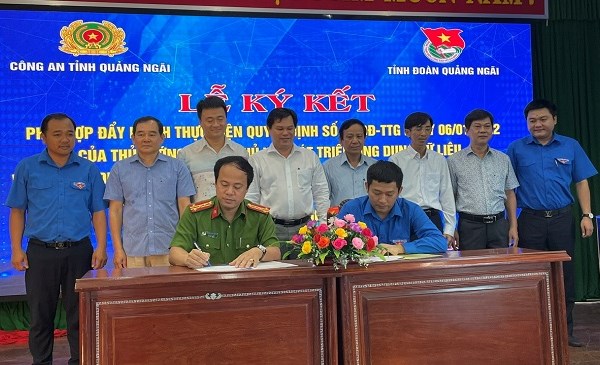Quảng Ngãi: Phát động phong trào “Tôi và bạn có Ví điện tử VneID” - Anh 1