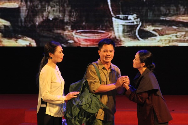Liên hoan Cán bộ thư viện toàn quốc: “Việt Nam - Đất nước bên bờ sóng” - Anh 4