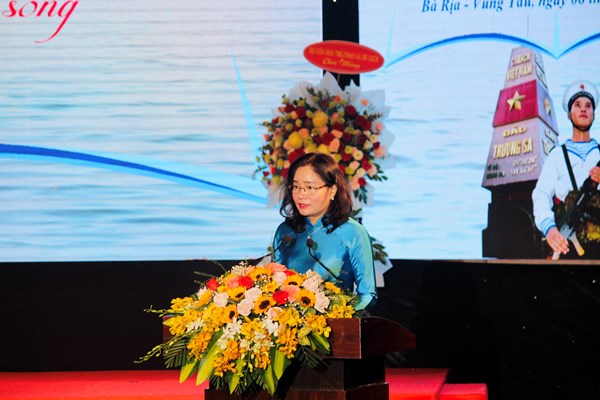Liên hoan Cán bộ thư viện toàn quốc: “Việt Nam - Đất nước bên bờ sóng” - Anh 1