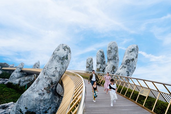 Travel+Leisure: Khám phá Bà Nà Hills là một trong những trải nghiệm tuyệt vời nhất ở Đà Nẵng - Anh 1