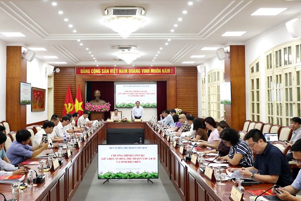 Bộ trưởng Nguyễn Văn Hùng: Điện Biên đã dựa trên sức mạnh mềm của văn hoá để đạt và vượt nhiều chỉ tiêu đặt ra - Anh 2