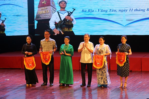 Năm đội đoạt giải xuất sắc tại Liên hoan Cán bộ thư viện toàn quốc 2023 - Anh 4