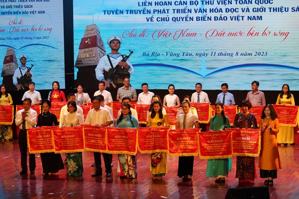 Năm đội đoạt giải xuất sắc tại Liên hoan Cán bộ thư viện toàn quốc 2023 - Anh 3