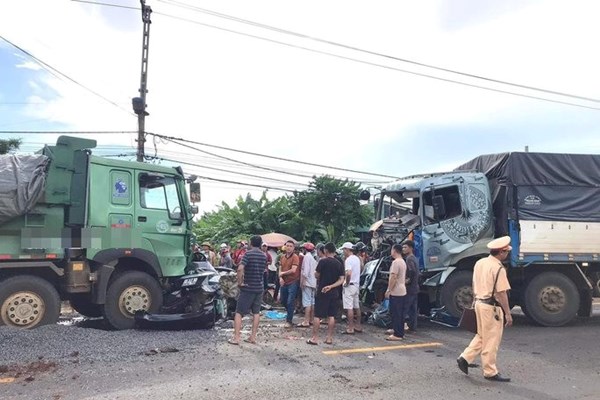 Ba thành viên CLB Hoàng Anh Gia Lai tử vong sau vụ tai nạn giao thông - Anh 1