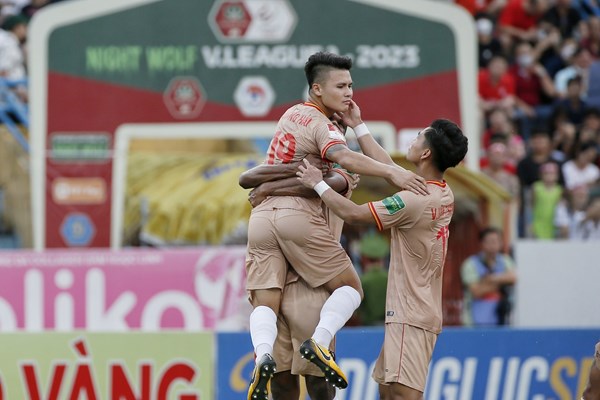 Công an Hà Nội chạm một tay vào cúp vô địch V.League 2023 - Anh 2