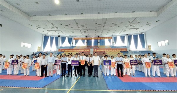 “Quả ngọt” trong công tác xã hội hoá TDTT tại Bình Dương - Anh 2