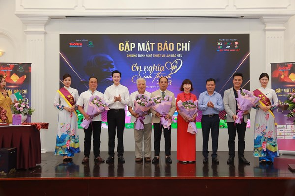 Chương trình nghệ thuật “Ơn nghĩa sinh thành 2023”:  Những giai điệu từ trái tim - Anh 2
