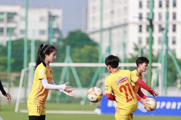 HLV Mai Đức Chung: Hướng tới mục tiêu giải quyết từng trận và tiến sâu tại Asiad 19 - Anh 2