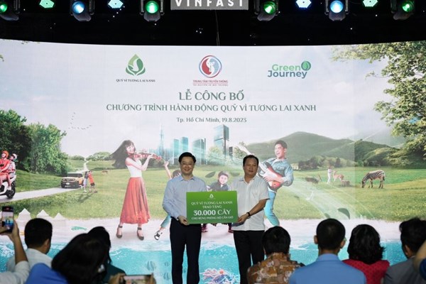 Vingroup công bố ​​​​​​​Chương trình hành động của Quỹ Vì tương lai xanh - Anh 3
