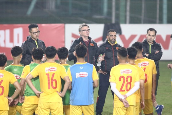HLV Philippe Troussier gọi 22 cầu thủ U23 Việt Nam tập trung, chuẩn bị cho vòng loại châu Á - Anh 1