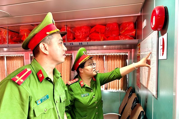Quảng Ngãi: Nâng cao hiệu quả công tác PCCC tàu du lịch - Anh 1