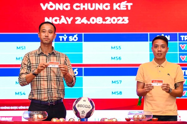 Tám đội bóng tranh tài tại vòng chung kết giải bóng đá bảy người quốc gia 2023 - Anh 1