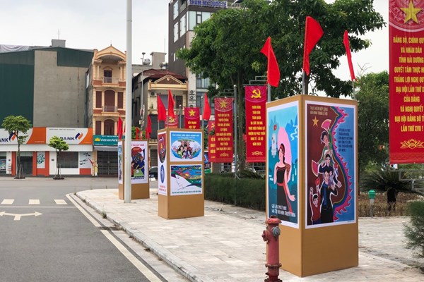 Tranh cổ động tấm lớn tuyên truyền thực hiện nếp sống văn minh, xây dựng môi trường văn hóa - Anh 6