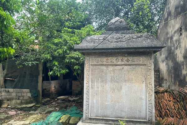 Về loạt bài hai tấm bia đá cổ trong cảnh hẩm hiu ở Thanh Hóa: Báo Văn Hóa phản ánh đúng, đề nghị kịp thời bảo quản - Anh 1