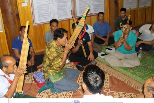 Truyền dạy khèn bè dân tộc Thái góp phần bảo tồn, phát huy giá trị văn hóa truyền thống - Anh 1