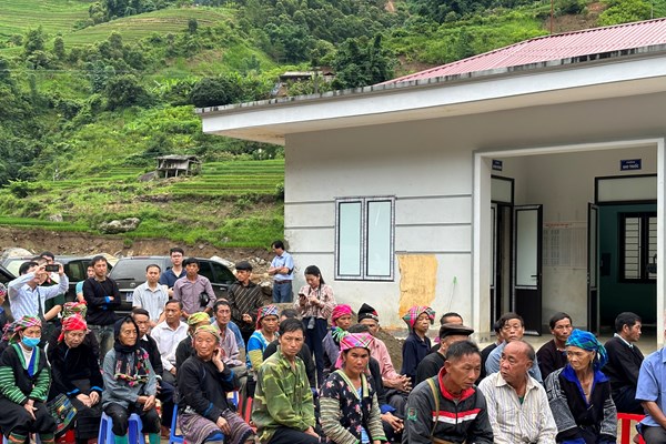 Khám sáng lọc lao miễn phí cho bà con sau cơn lũ đau thương - Anh 2