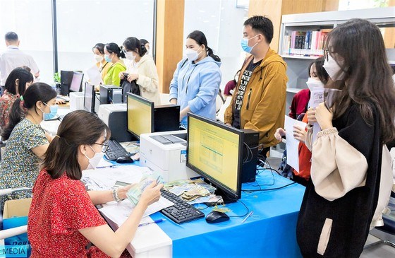 Lùi tăng học phí, nhưng cần tăng đầu tư cho giáo dục ĐH - Anh 1