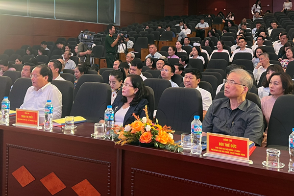 Văn học, nghệ thuật trong chiến lược phát triển văn hóa thủ đô: Vẫn chưa đáp ứng được yêu cầu - Anh 1