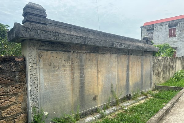 Về loạt bài hai tấm bia cổ ở Thanh Hóa: Khẩn trương có phương án bố trí tái định cư để bàn giao đất có di tích - Anh 1