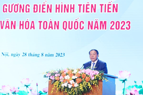 Phát huy vai trò tiên phong, giá trị văn hóa và sức mạnh con người Việt Nam - Anh 2