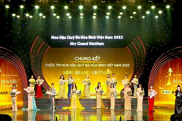 Người đẹp Đoàn Thị Thu Hằng đăng quang Hoa hậu Quý bà Hoà bình Việt Nam - Anh 2