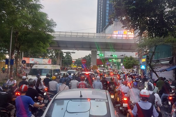 Công bố các số điện thoại đường dây nóng nhận phản ánh về giao thông dịp nghỉ lễ 2.9 - Anh 1