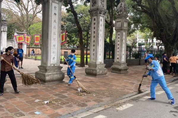 Urenco đảm bảo công tác duy trì VSMT phục vụ Quốc khánh 2/9 - Anh 1