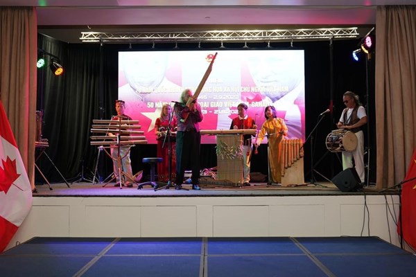 Tổng Lãnh sự quán Việt Nam tại Vancouver, Canada tổ chức kỷ niệm lần thứ 78 Quốc khánh Việt Nam - Anh 2