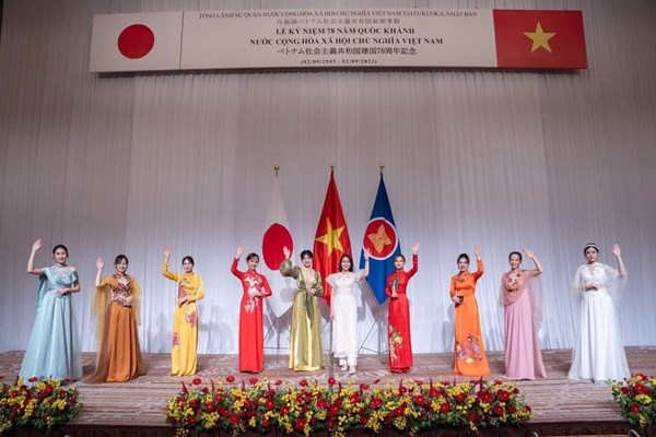 Lễ kỷ niệm 78 năm Quốc khánh nước CHXNHC Việt Nam tại Fukuoka, Nhật Bản - Anh 3