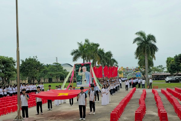 Năm học mới trên mọi miền Tổ quốc - Anh 5