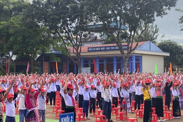 Năm học mới trên mọi miền Tổ quốc - Anh 7
