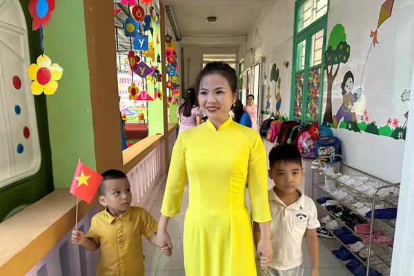Phó Chủ tịch nước Võ Thị Ánh Xuân dự Lễ khai giảng tại Trường THPT Dân tộc nội trú Ngọc Lặc, Thanh Hoá - Anh 9