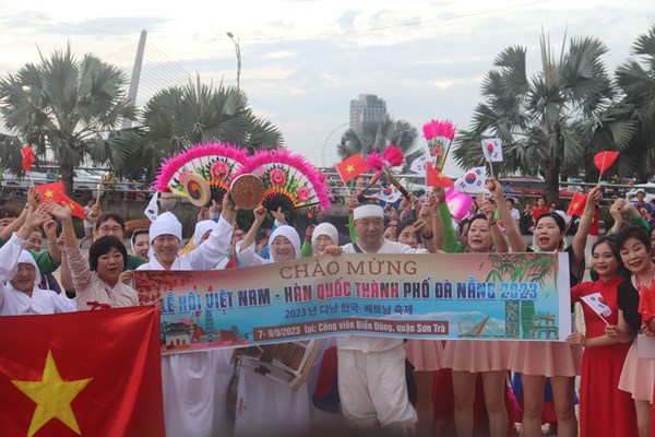 Lễ hội Việt Nam - Hàn Quốc 2023: Nhịp cầu gắn kết hai nước - Anh 1