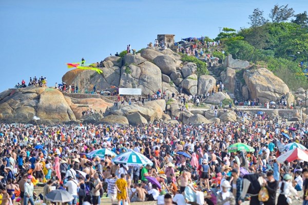 Du lịch Thanh Hoá sôi động, hút khách kỳ nghỉ lễ Quốc khánh 2.9 - Anh 1