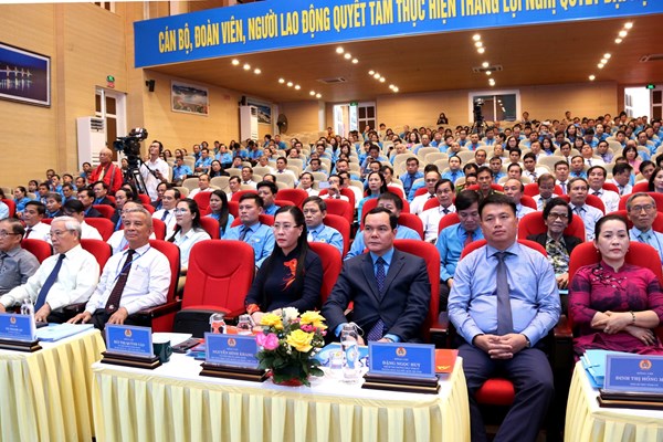 Liên đoàn Lao động tỉnh Quảng Ngãi chăm lo, nâng cao đời sống cho đoàn viên, người lao động - Anh 1