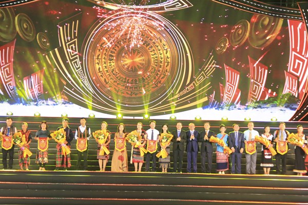 Miền Trung lung linh sắc màu hội tụ - Anh 3