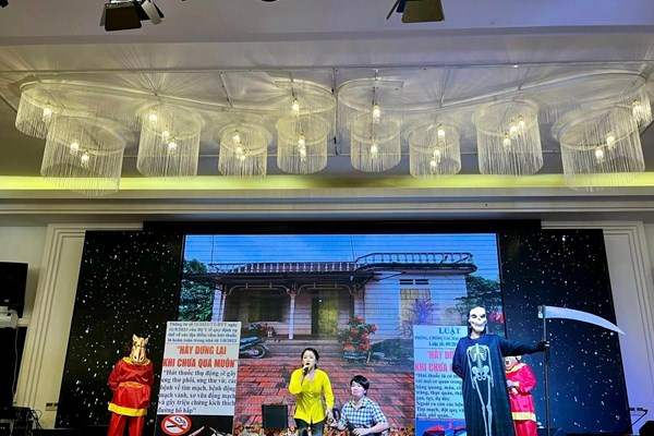 Hội thi sáng kiến truyền thông Gia đình không khói thuốc - Anh 1