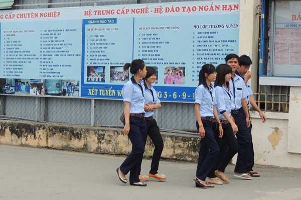 Nhiều bất cập trong đào tạo nghề và giải quyết việc làm - Anh 1