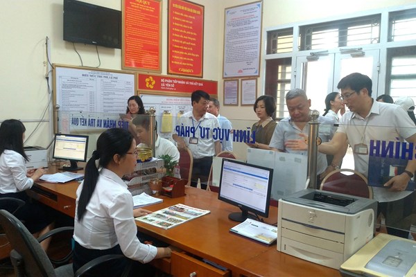 Thực hiện quy tắc ứng xử của cán bộ, công chức tại Hà Nội: Phải trở thành nếp nghĩ, việc làm thường xuyên - Anh 2