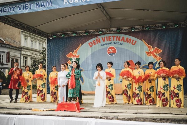 Ngày Việt Nam tại Slovakia - Anh 3