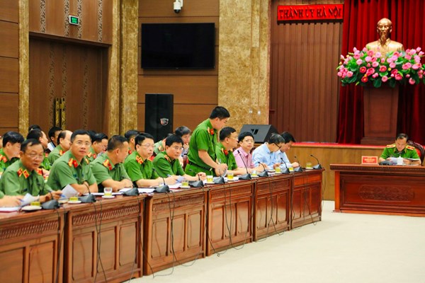 Hà Nội chỉ đạo chỉ đạo giải quyết, khắc phục hậu quả vụ cháy chung cư mini - Anh 2