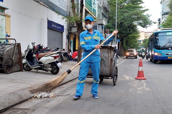 Anh công nhân Vệ sinh môi trường giữ vững phẩm chất người lính - Anh 1