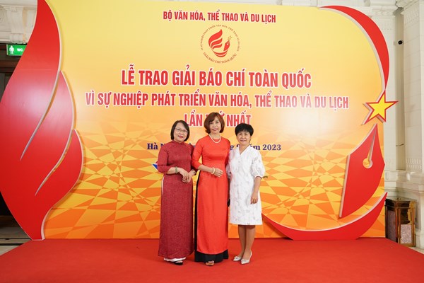 Thêm “sân chơi”, truyền cảm hứng cho các nhà báo chuyên về văn hóa - Anh 3