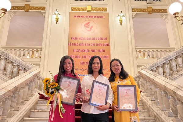Thêm “sân chơi”, truyền cảm hứng cho các nhà báo chuyên về văn hóa - Anh 4