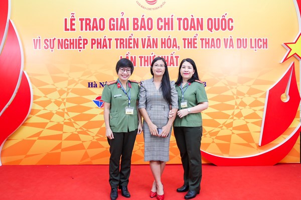 Thêm “sân chơi”, truyền cảm hứng cho các nhà báo chuyên về văn hóa - Anh 6