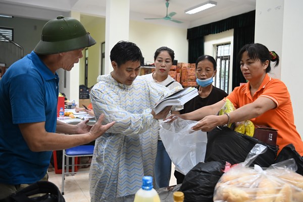 Tình đồng bào sau thảm họa - Anh 6